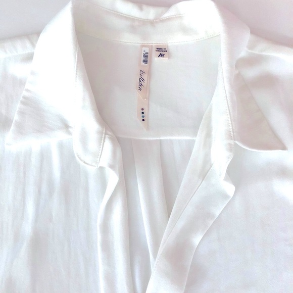 Bellatrix Blouse-White  Flowing Tunic - Picture 9 of 10